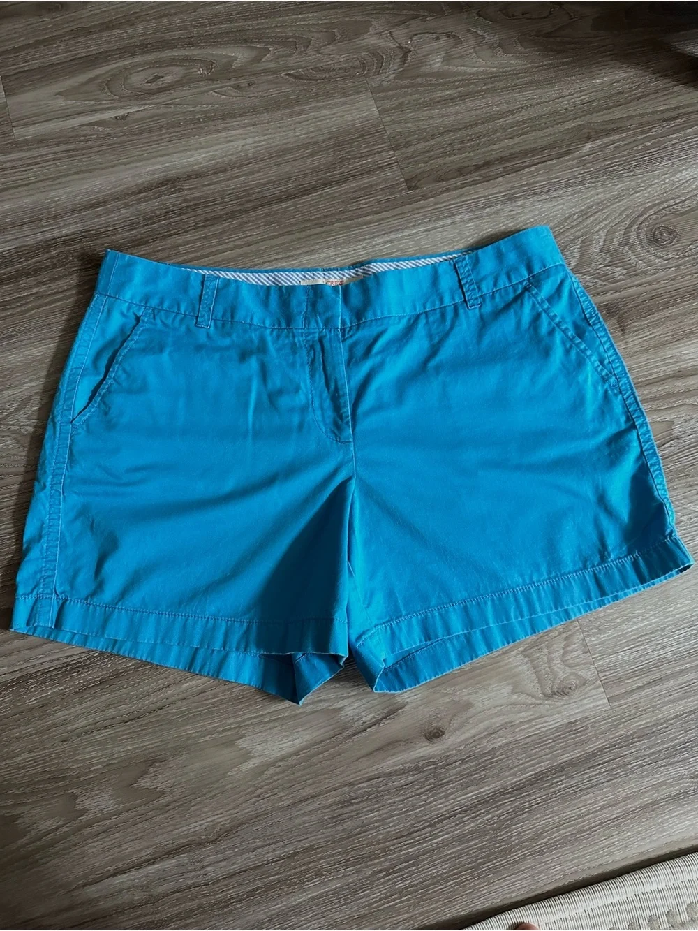 J. Crew Women’s Chino Shorts 5-Inch Inseam